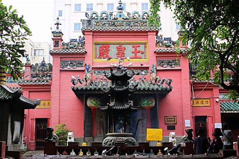 Jade Emperor Pagoda! Witnessing Majestic Architecture and Tranquil Serenity in Ho Chi Minh City